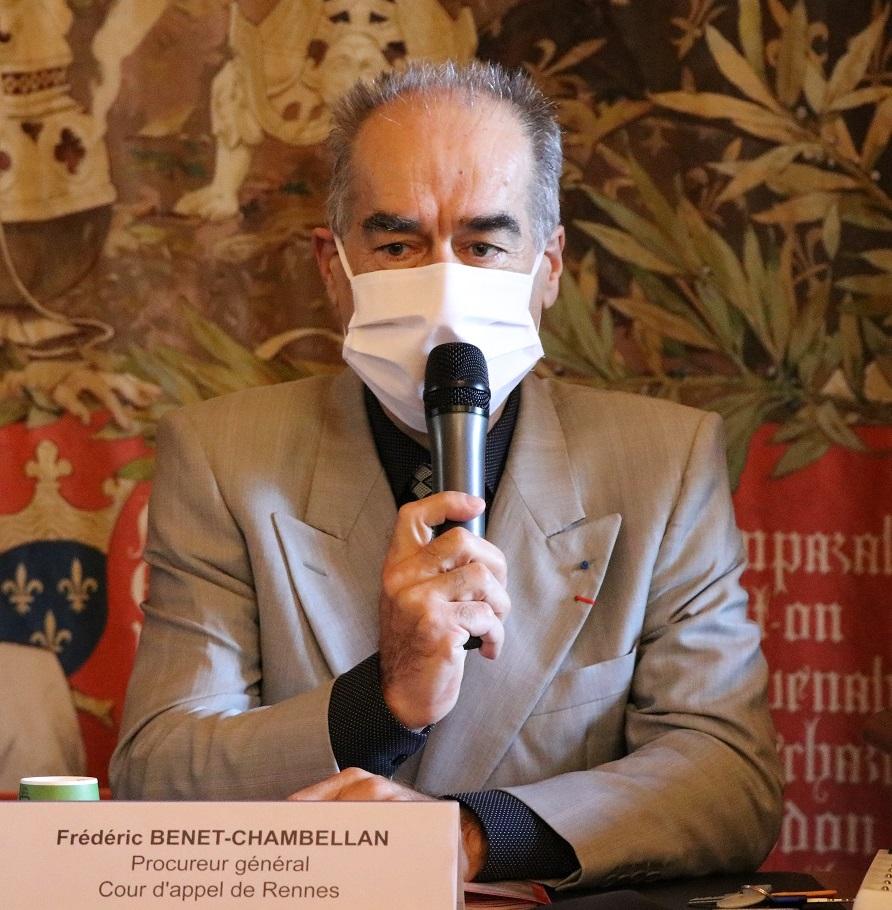 F. Benet-Chambellan F. Benet-Chambellan
